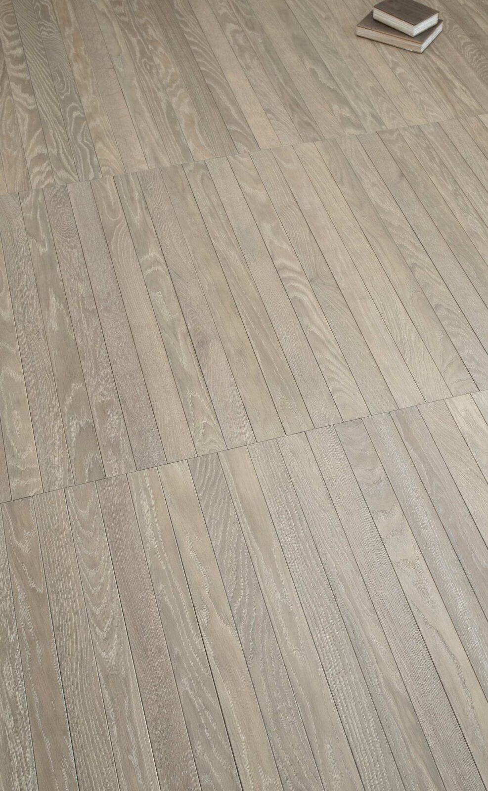 Rovere Pietra posato a pettine